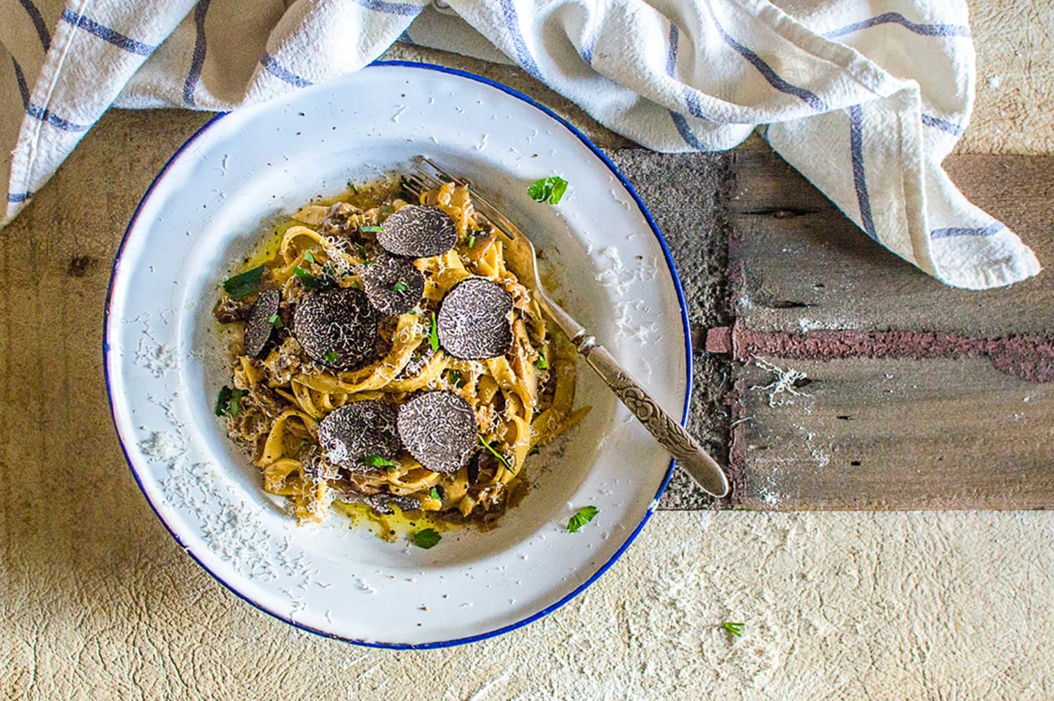 Truffle-Hunting-(11)-Italy-Holiday